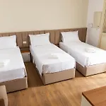 Max Ξενοδοχείο 2*