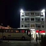 Max Hotel 2*